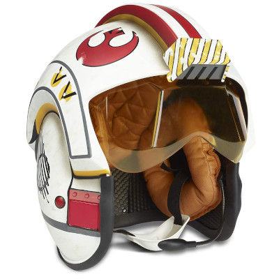Collectible Star Wars gifts for men: Luke Skywalker Battle Simulation Helmet